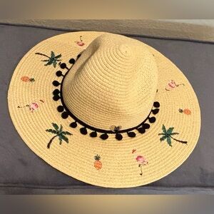 BETSEY JOHNSON HAT || Great condition and ready for Spring!